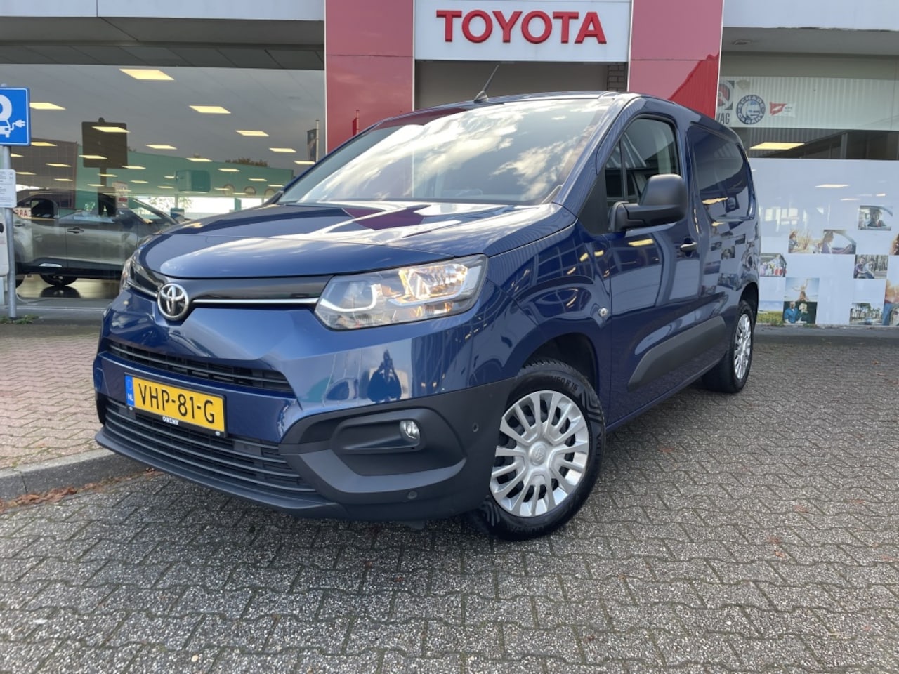 Toyota ProAce City - 1.5 D-4D Profess. | Trekhaak | Automaat | Sensoren v+a - AutoWereld.nl