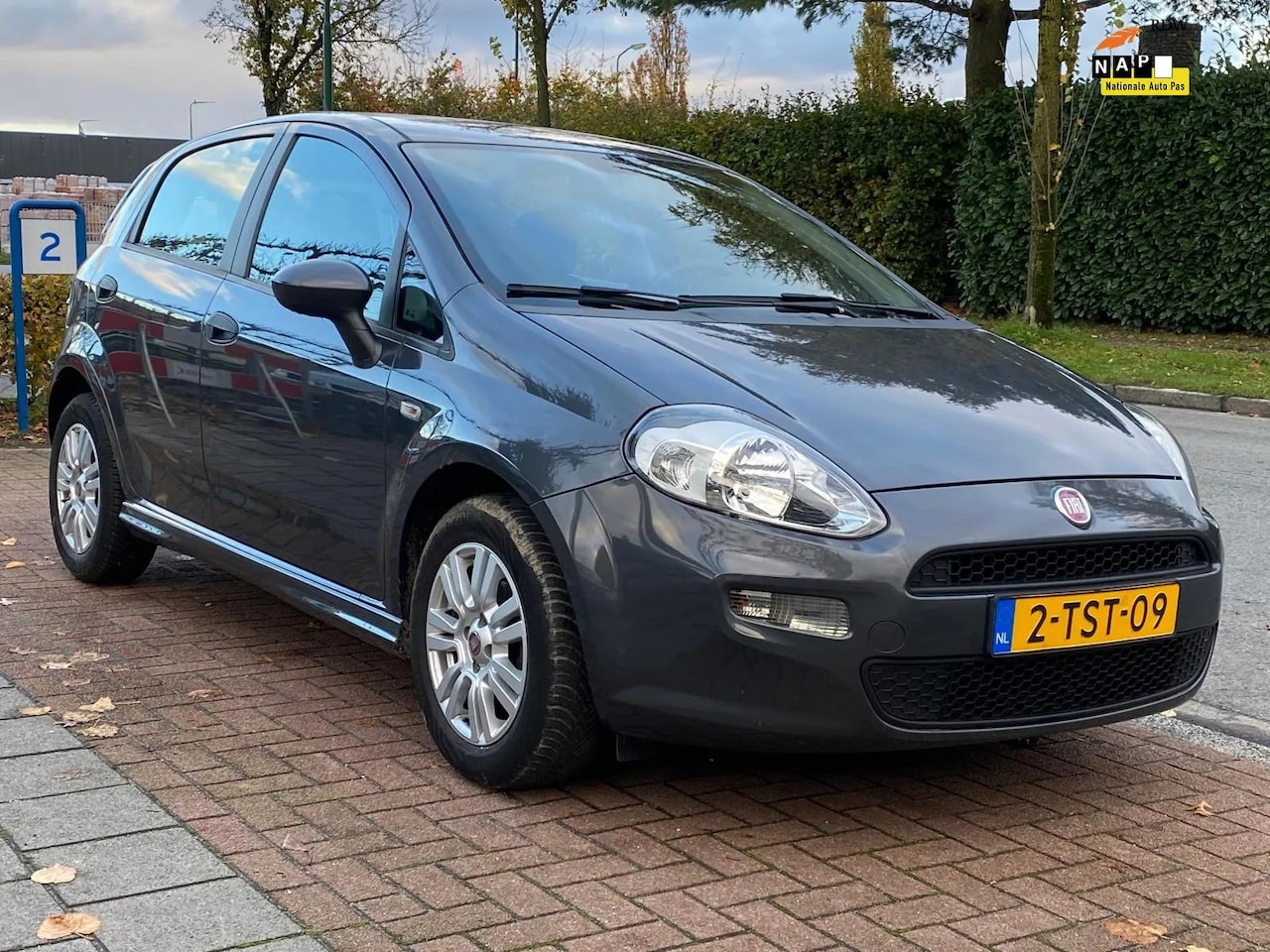 Fiat Punto Evo - *AIRCO|LMV|CRUISE|TREKHAAK - AutoWereld.nl