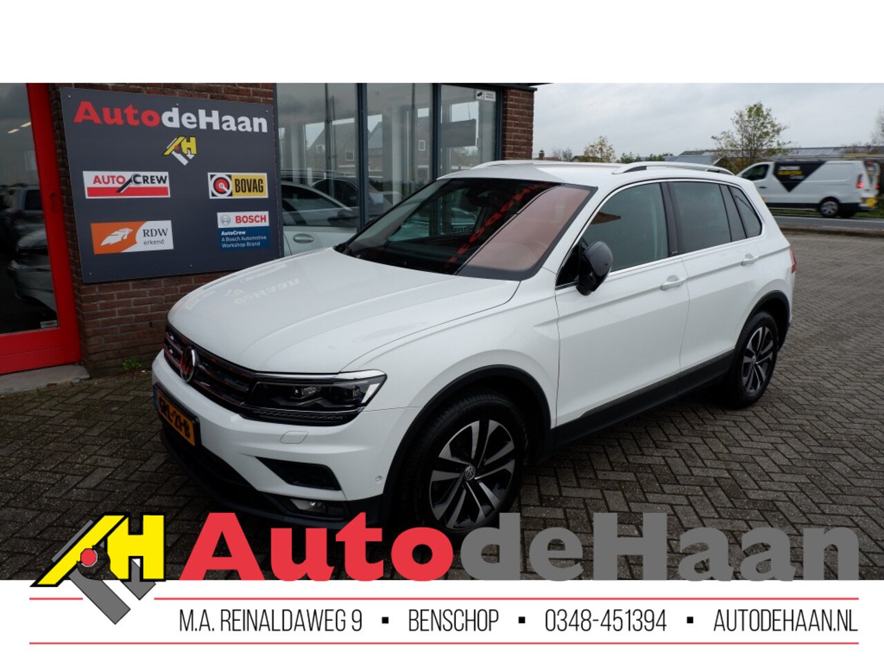 Volkswagen Tiguan - 1.5 TSI DSG ACC/Navi/Head-up/Trekhaak/LED/Standkachel/Lane-ass - AutoWereld.nl