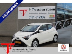 Toyota Aygo - 1.0 VVT-i x-play limited Airco/Apple Carplay/Bluetooth/Elektrische Ramen