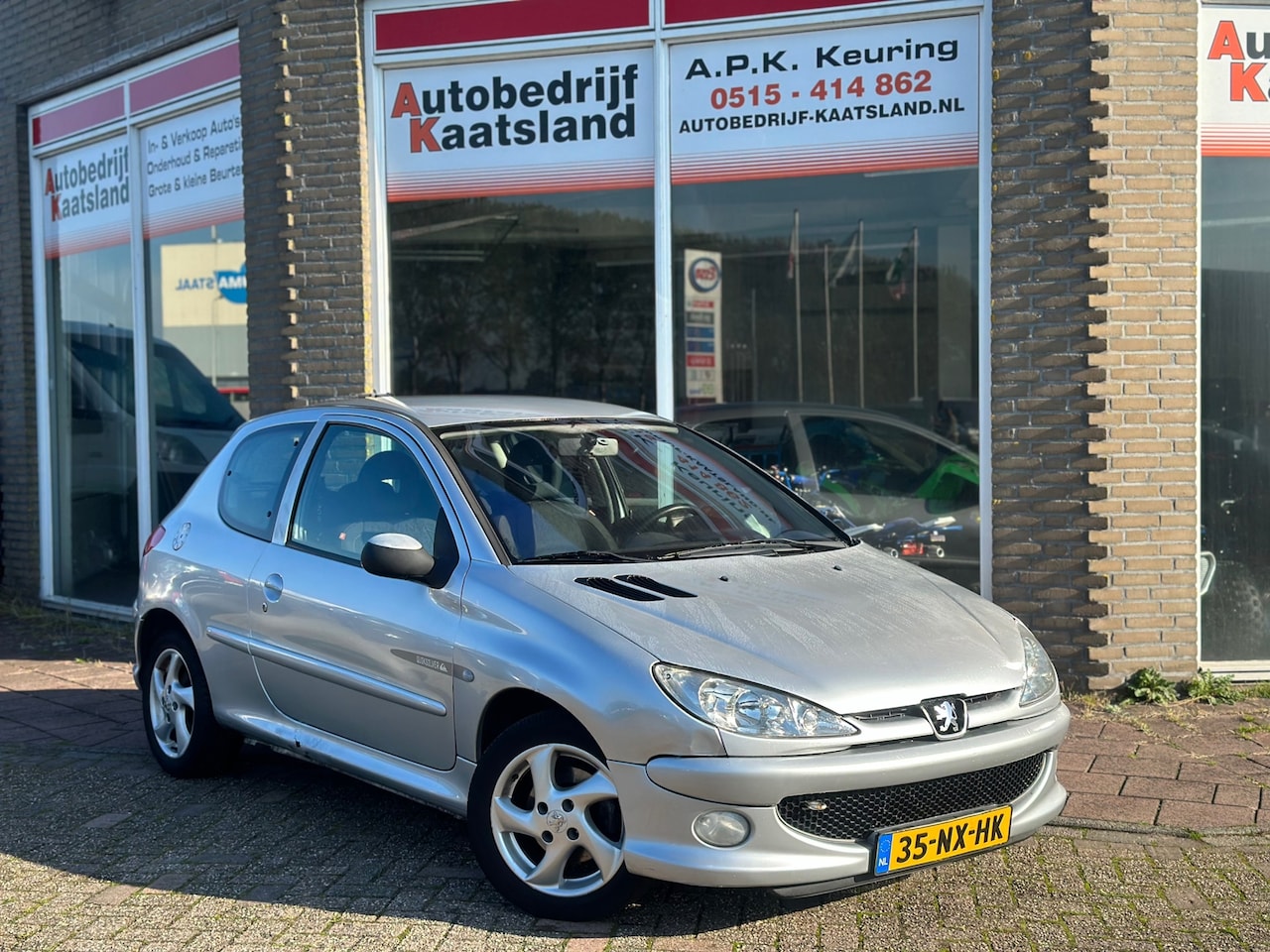 Peugeot 206 - 1.4-16V Quiksilver - APK: 01-2025 - LMV - AutoWereld.nl