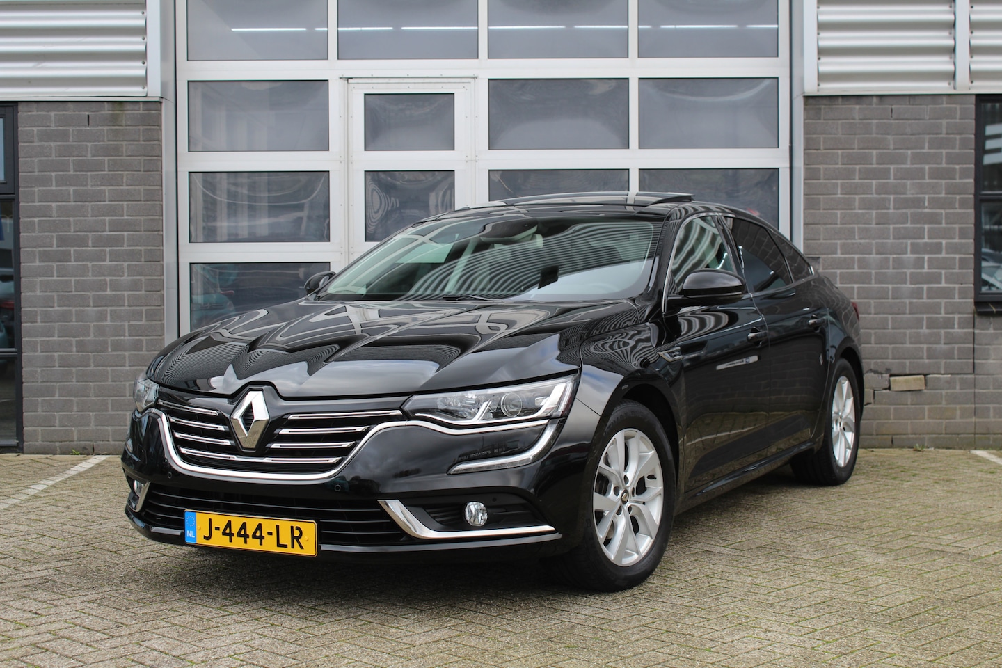 Renault Talisman - 1.3 TCe Limited / Carplay / Panoramadak / Camera - AutoWereld.nl