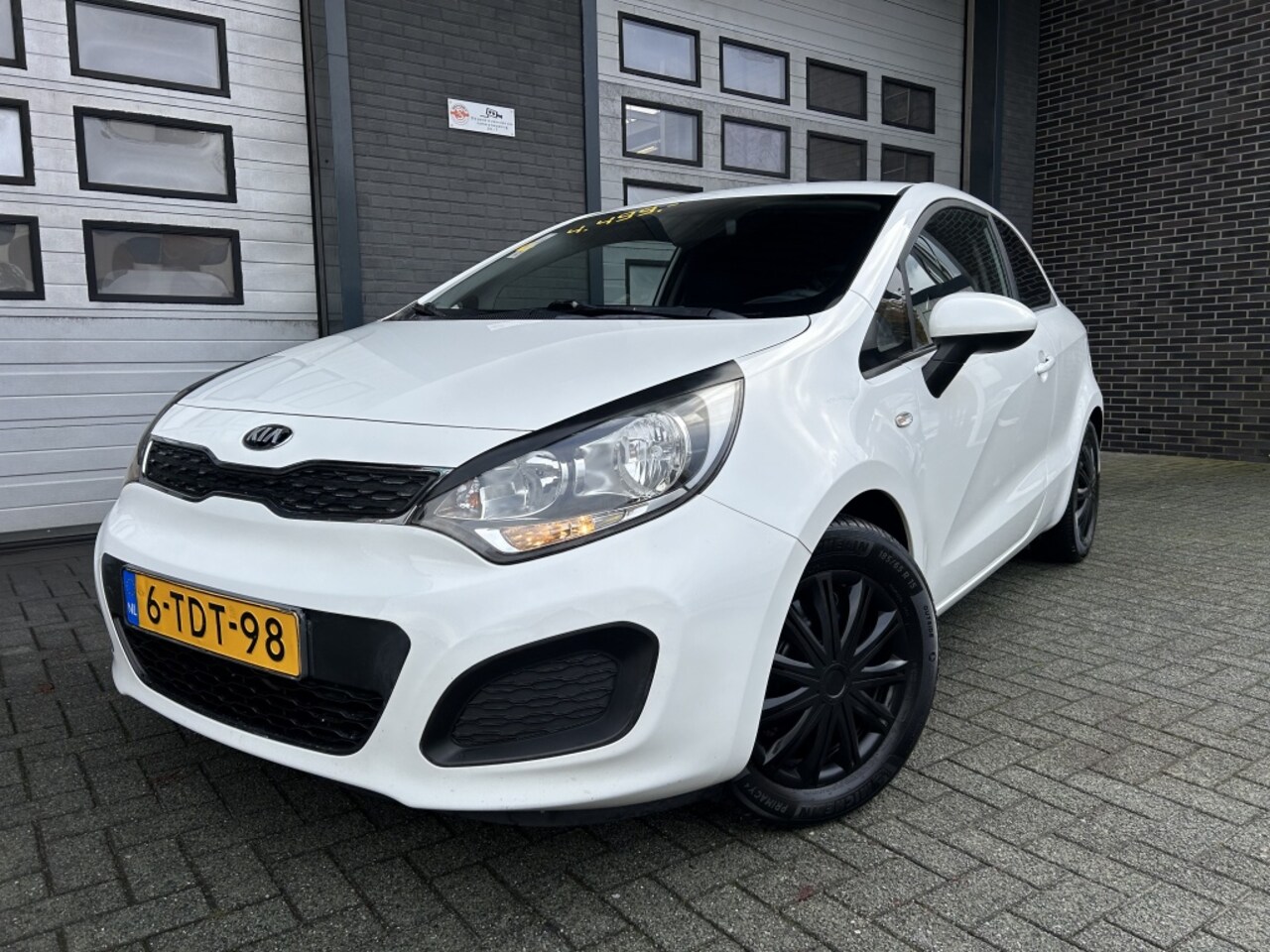 Kia Rio - 1.2 CVVT Comf. Pack Navi Nette staat! - AutoWereld.nl