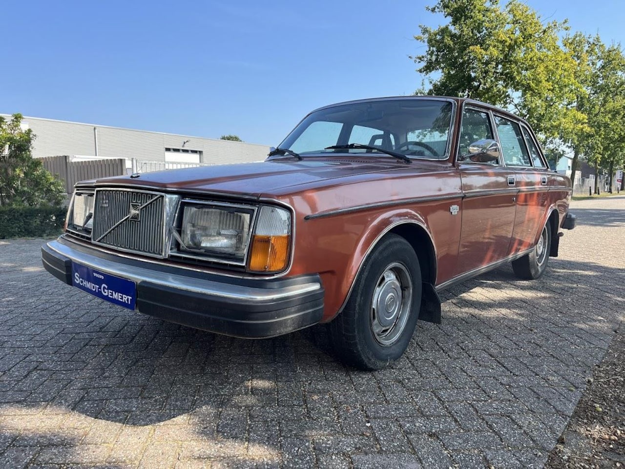 Volvo 264 - GL Automaat 1976, slechts 146.737 km! - AutoWereld.nl