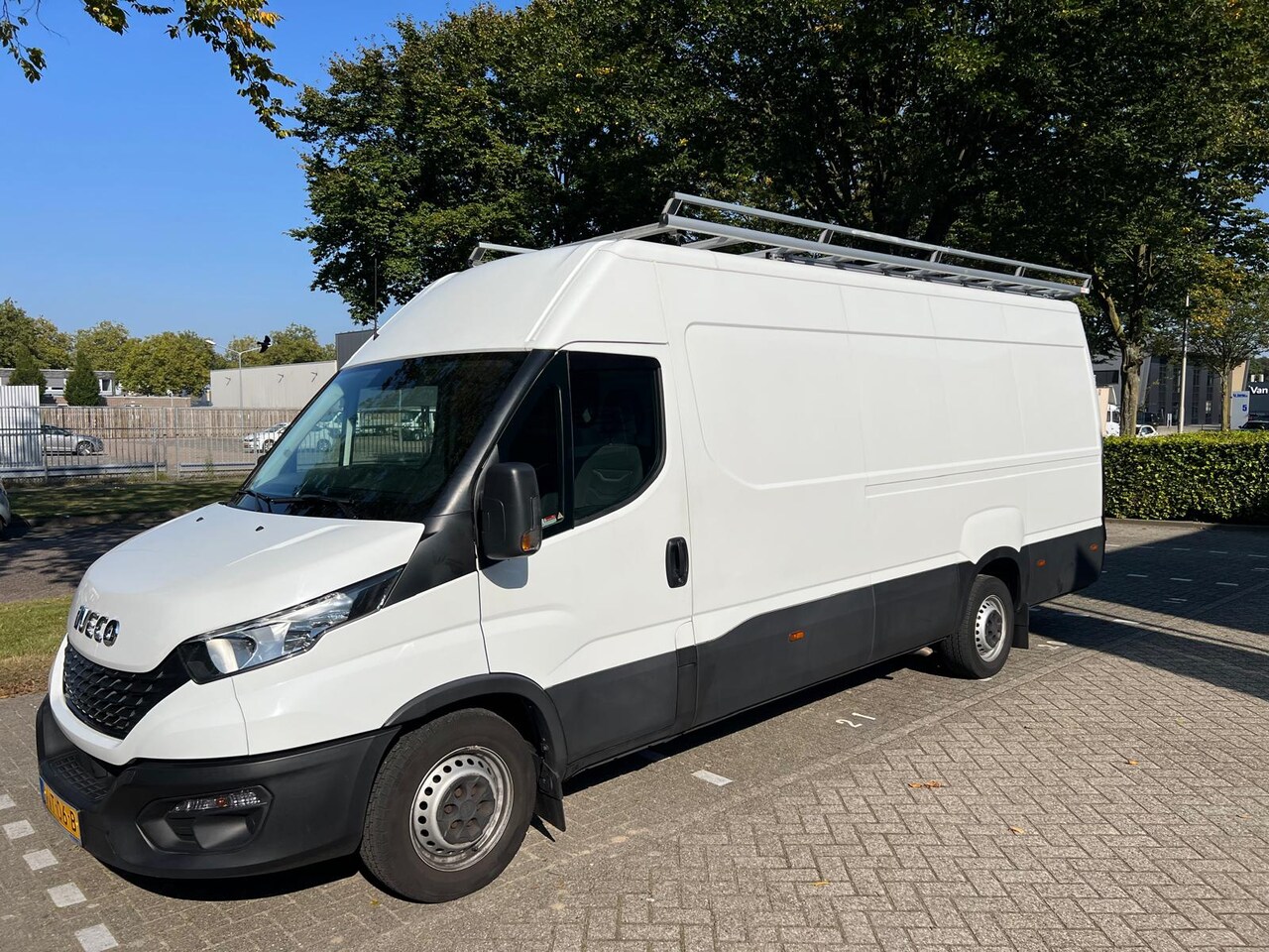 Iveco Daily - 35S16V 2.3 410 H2 - AutoWereld.nl