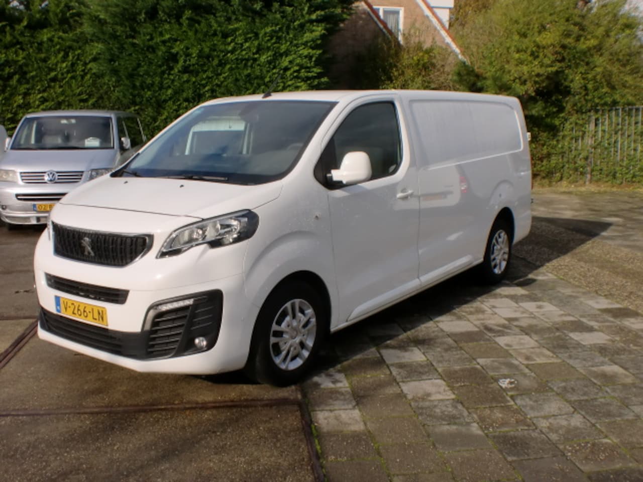 Peugeot Expert - 2.0 BLEU HDI L3 5DRS AIRCO NAVI CRUISE LEASE € - AutoWereld.nl