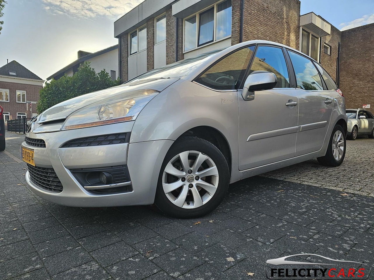 Citroën C4 Picasso - 1.6 VTi Business 5p. 1.6 VTi Business 5p. - AutoWereld.nl