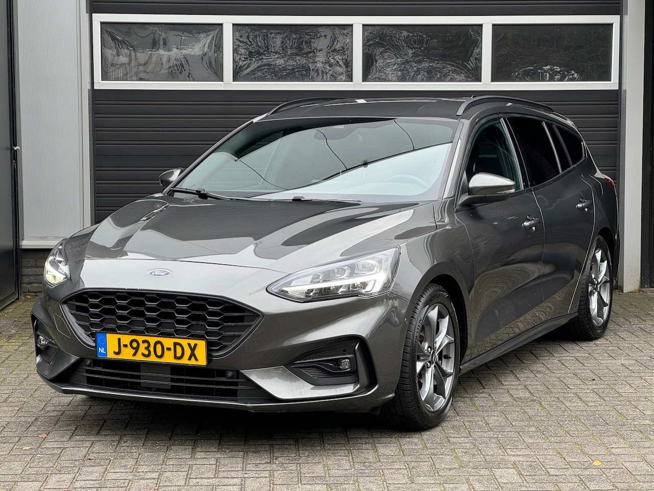 Ford Focus Wagon - 1.5 EcoBoost ST Line Xenon/LED, Keyless, B&O, Camera, Adaptive Cruise, - AutoWereld.nl