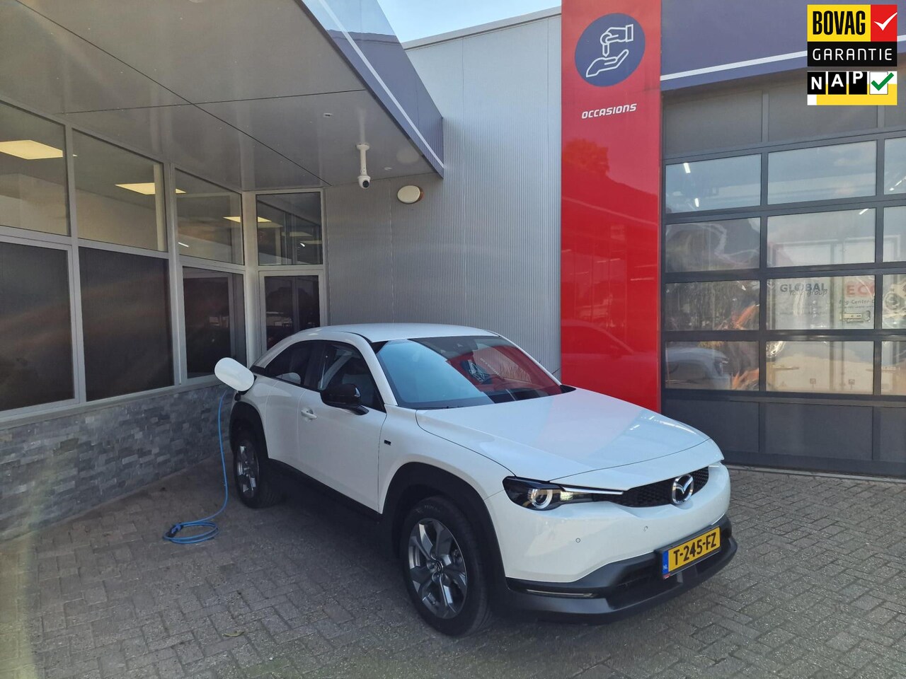 Mazda MX-30 - E-SkyActiv EV 145 Prime-line 36 kWh - AutoWereld.nl