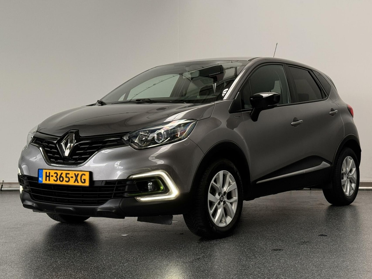 Renault Captur - 0.9 TCe Limited | Airco | Navi | Cruise | - AutoWereld.nl