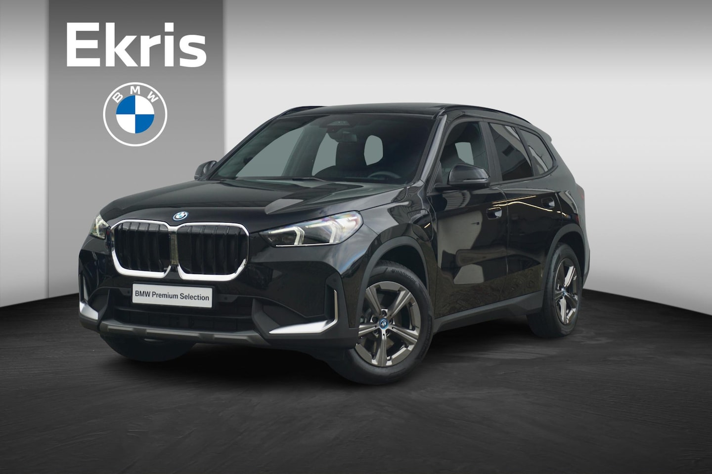 BMW X1 - xDrive25e Innovation Pack / Comfort Pack / Panoramadak / Trekhaak Elektrisch - AutoWereld.nl