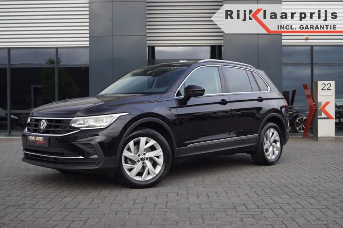 Volkswagen Tiguan - 1.5 TSI DSG Move/Panodak/Trekhaak/ IQ LED Matrix /Virtual dashb. - AutoWereld.nl