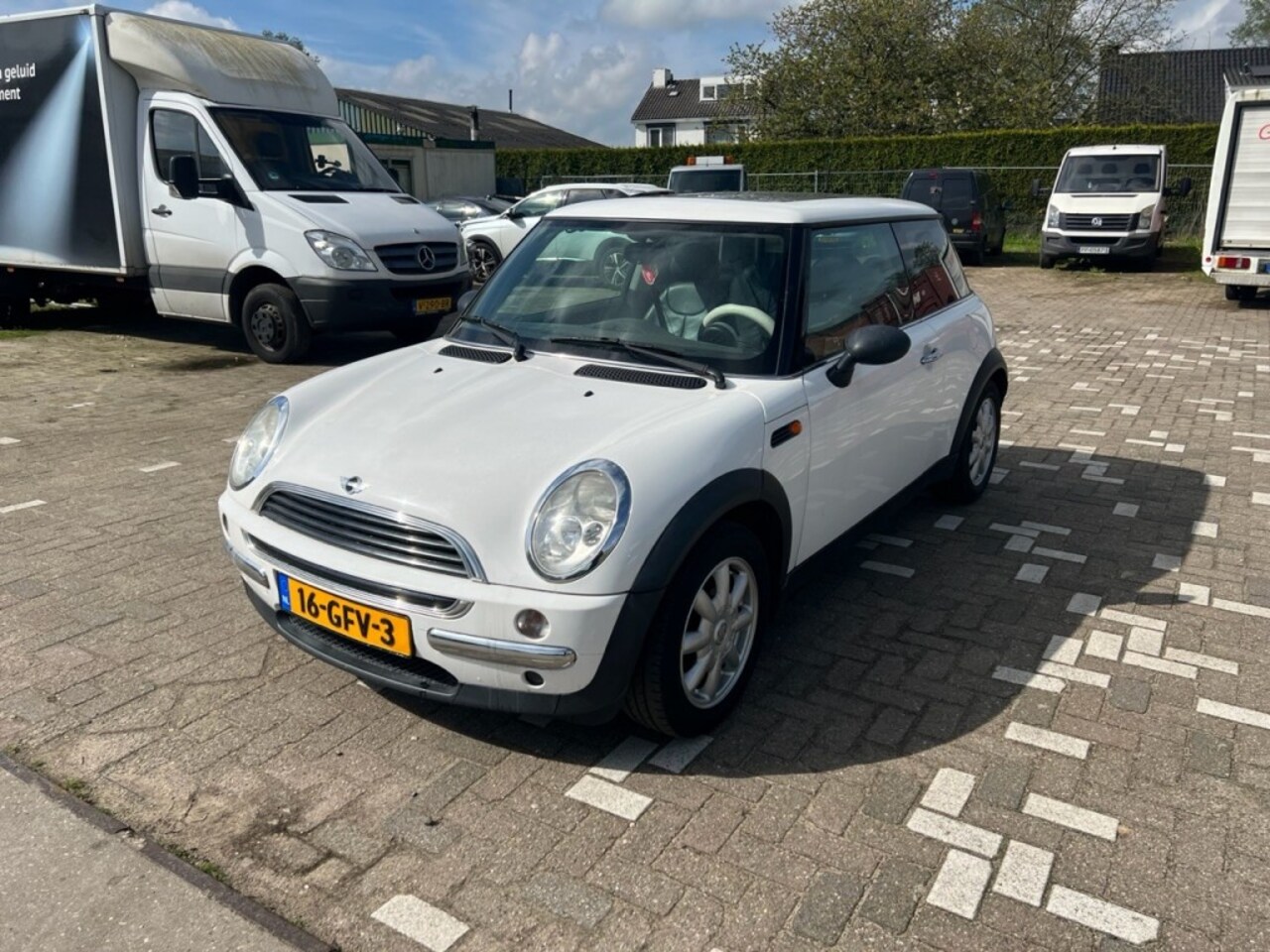 MINI One - 1.6 One Salt Airco-Stuurbekr-Schuifdak-Stoelverw. - AutoWereld.nl