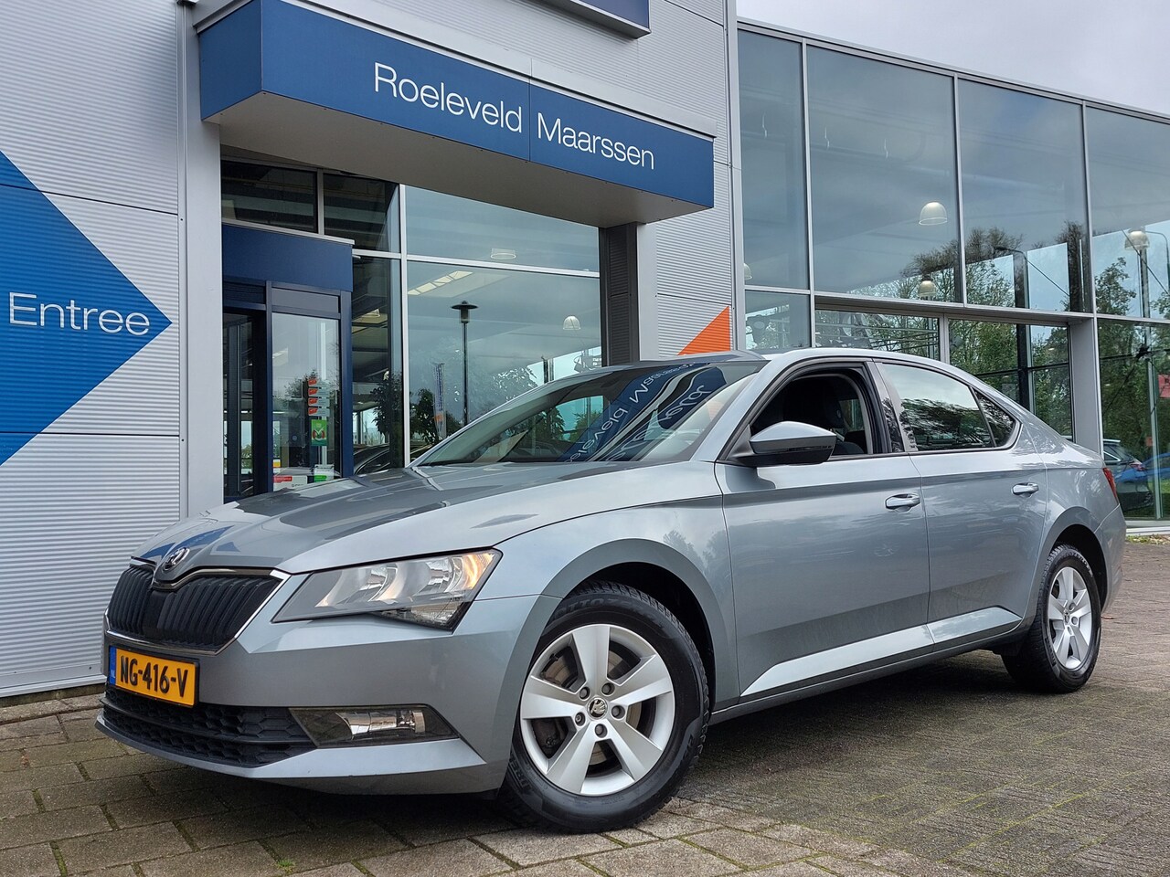 Skoda Superb - 1.4 TSI 126pk Active Business | Origineel NL | Navi + Apple Carplay + Android Auto | Clima - AutoWereld.nl