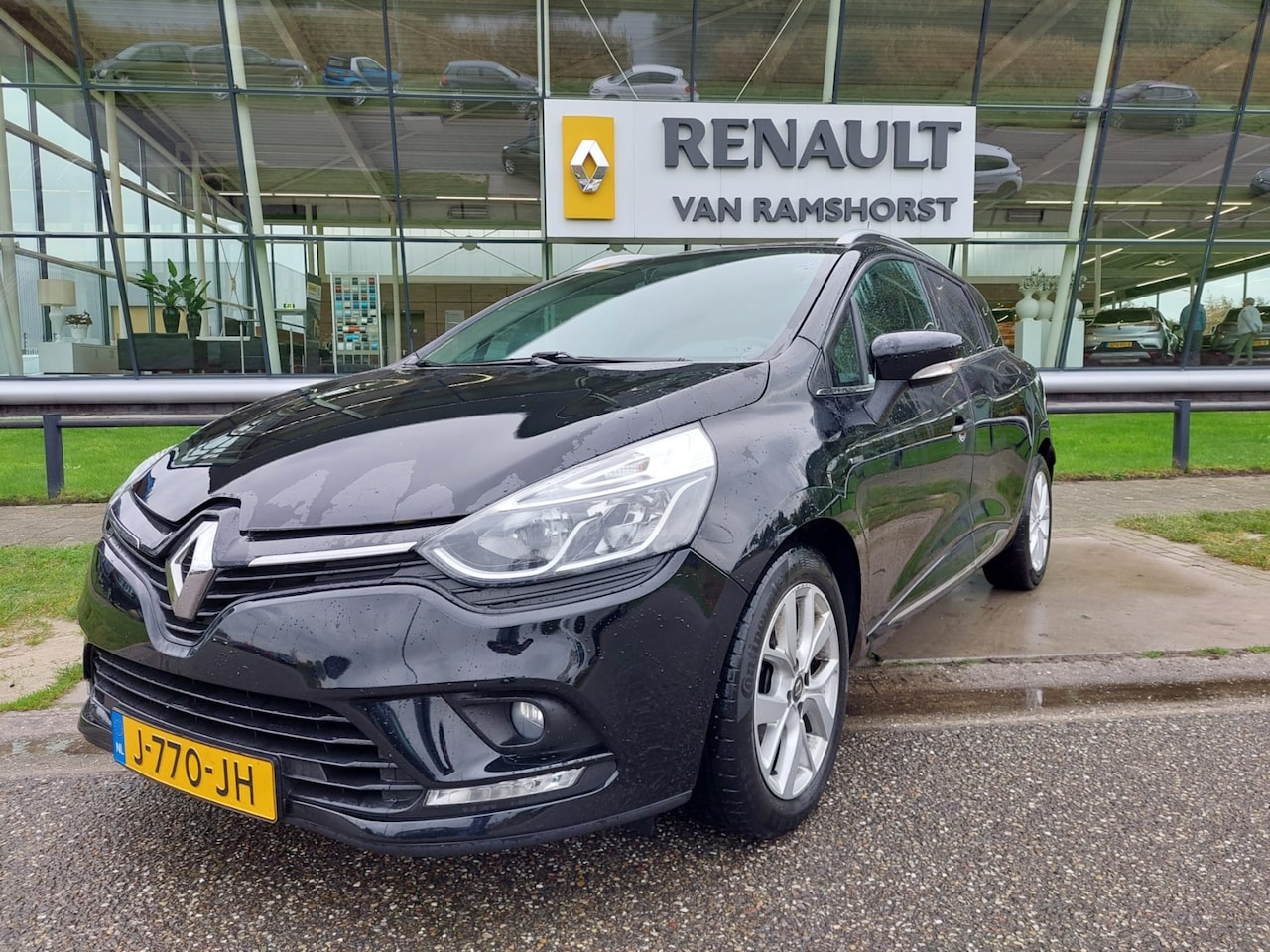 Renault Clio Estate - 0.9 TCe Limited / Cruise / Airco / PDC A / Applecarplay - Androidauto / DAB / - AutoWereld.nl