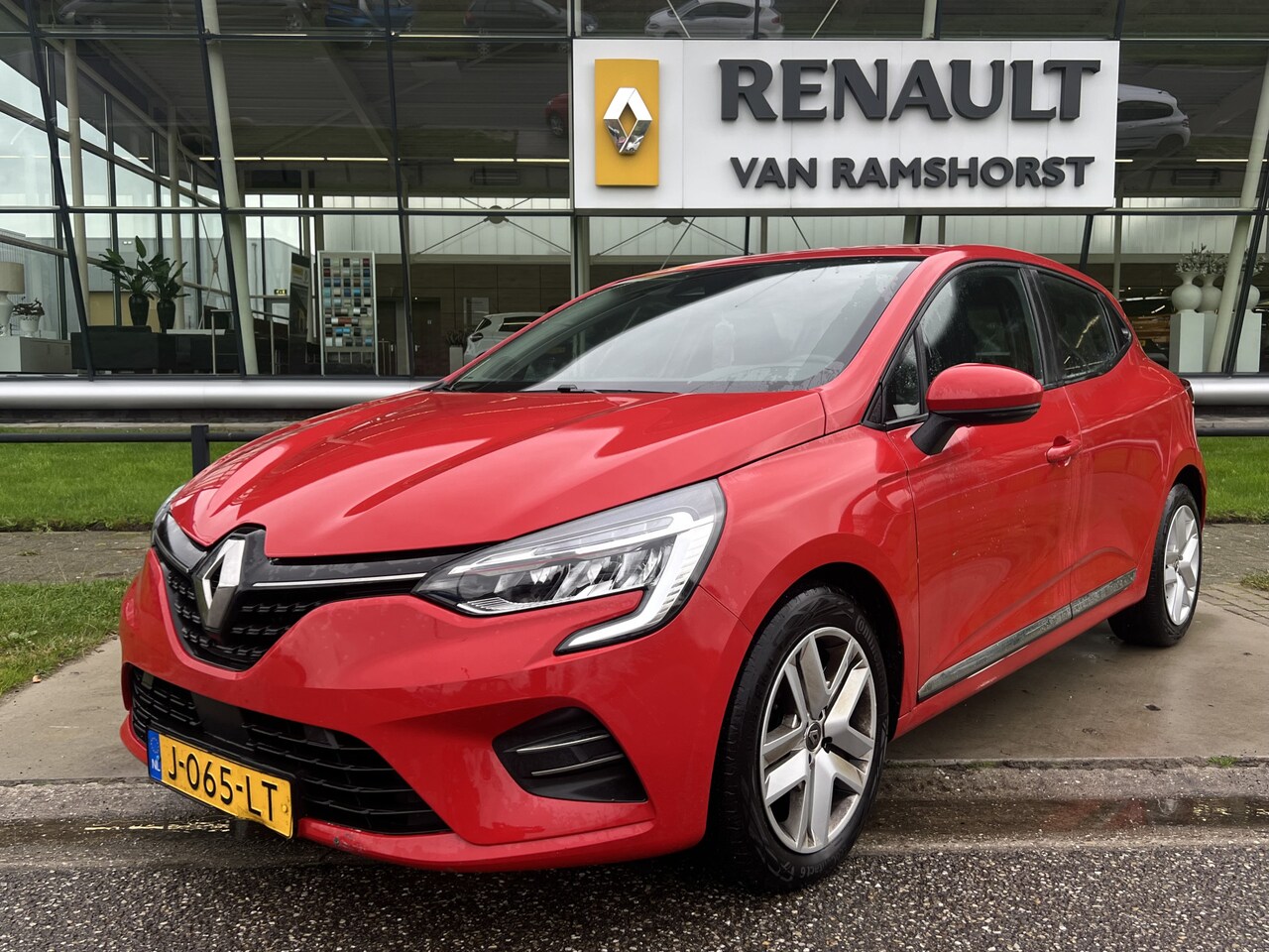 Renault Clio - 1.0 TCe / Dealer onderhouden / Lane assist / Cruise / PDC A / Applecarplay - Androidauto / - AutoWereld.nl