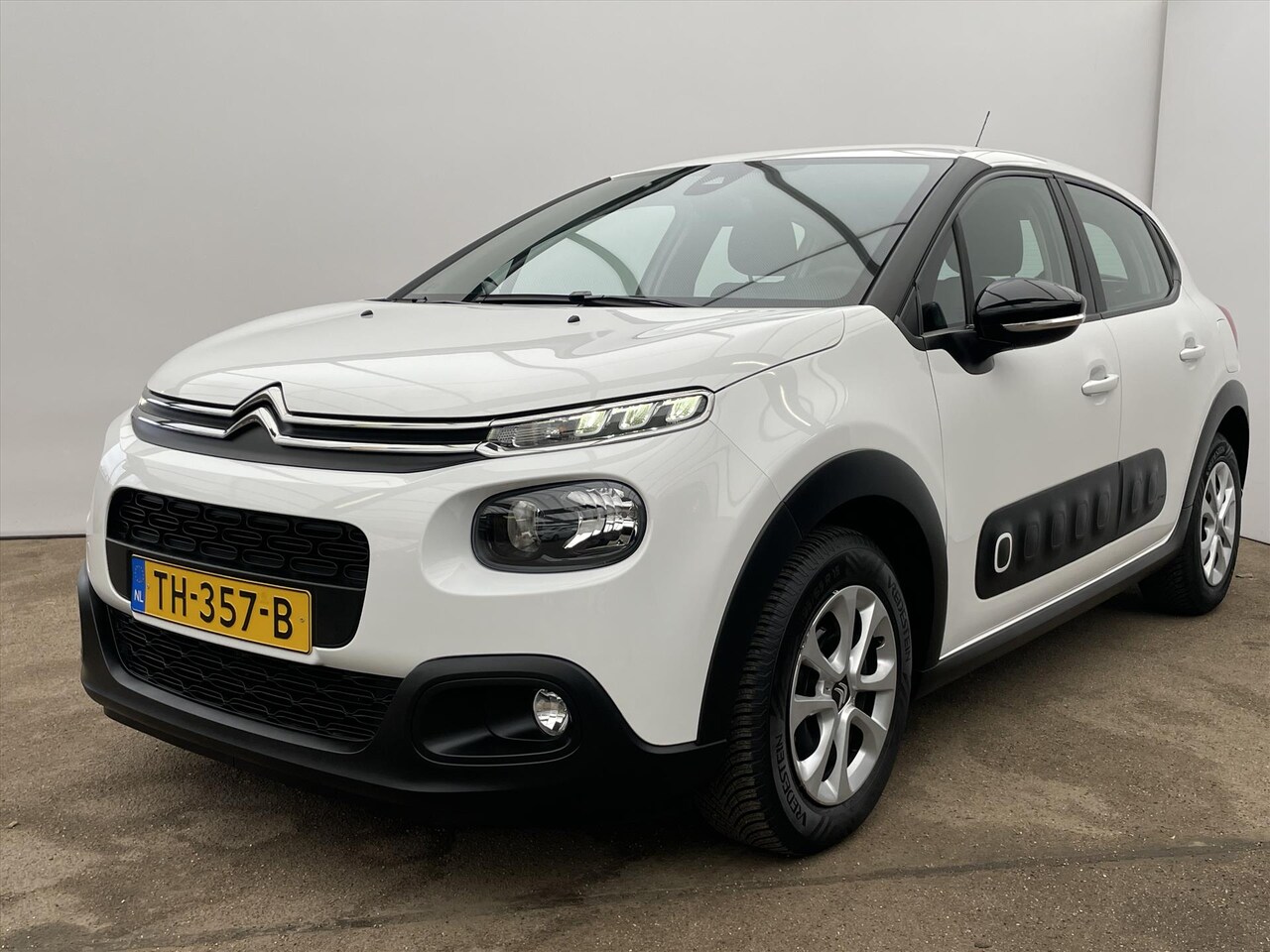 Citroën C3 - 1.2 PureTech 110pk Feel NAVI - AutoWereld.nl