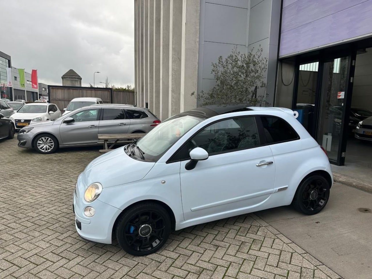 Fiat 500 - 1.4-16V 100PK! Automaat! PANO! BABYBLAUW! INRUIL MOGELIJK! - AutoWereld.nl