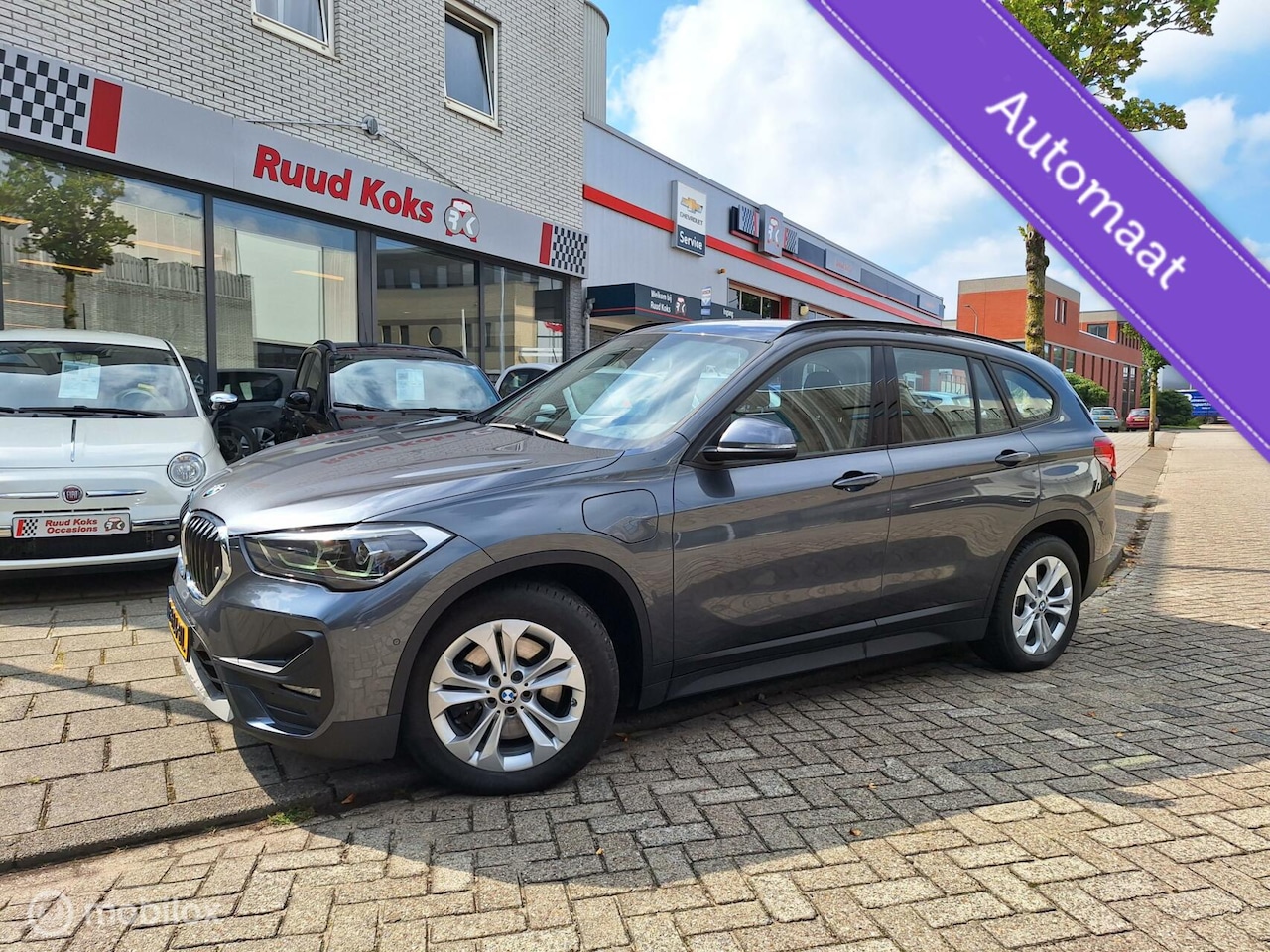 BMW X1 - XDRIVE25E BUSSINESS EDITION / Hybride / Navigatie / Climatronic - AutoWereld.nl