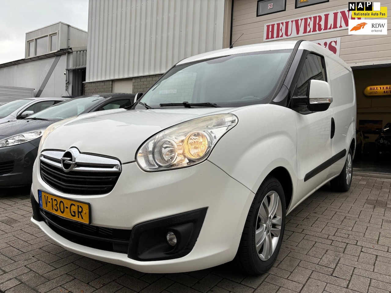 Opel Combo - 1.6 CDTi L1H1 Sport AIRCO APK T/M 9-6-25 - AutoWereld.nl