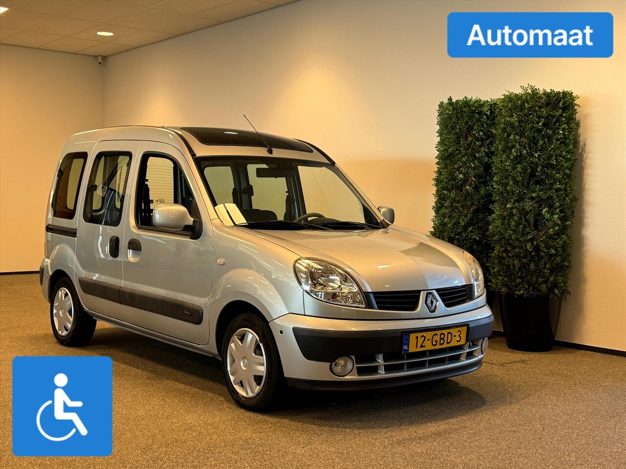 Renault Kangoo - Rolstoelauto Automaat (airco) 3+1 - AutoWereld.nl