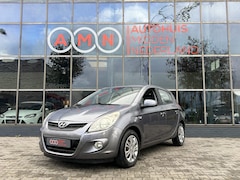 Hyundai i20 - 1.4i i-Catcher 101PK, ClimateCtr, Stoelverwarming, Multifunctioneel stuur