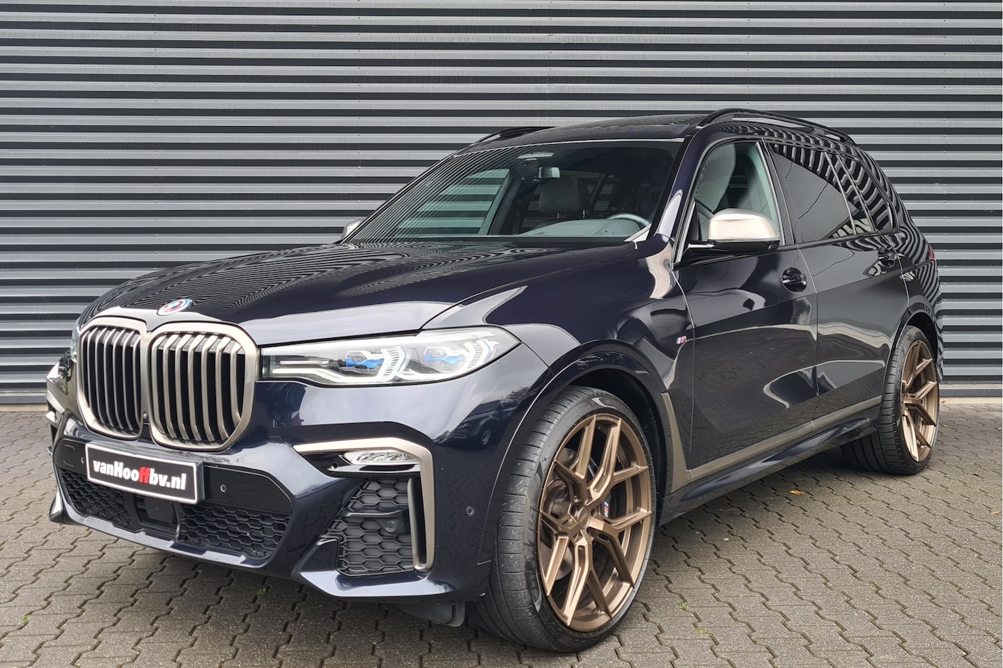 BMW X7 - M50i High Executive -Vossen- Skylounge - AutoWereld.nl