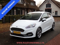 Ford Fiesta - ST-3 200PK PERFORMANCE CARPLAY