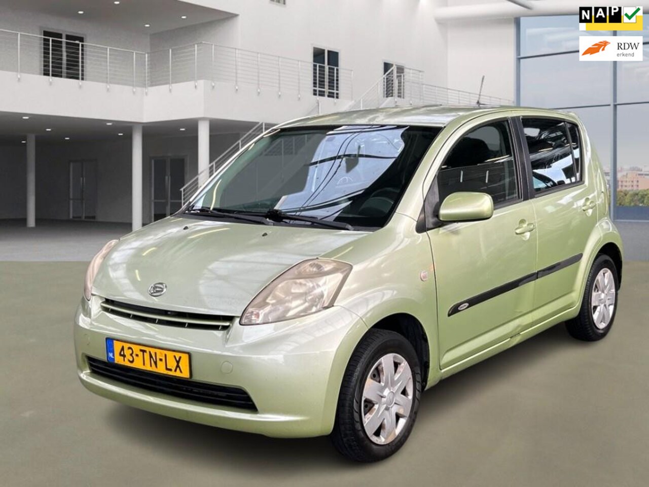 Daihatsu Sirion 2 - 1.3-16V Comfort 1.3-16V Comfort/NIEUWE APK - AutoWereld.nl