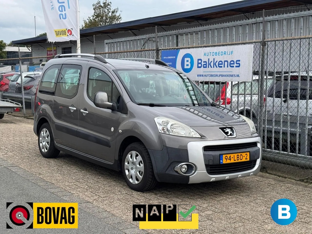 Peugeot Partner Tepee - 1.6 VTi Outdoor | Airco | Cruise | Trekhaak | NAP - AutoWereld.nl