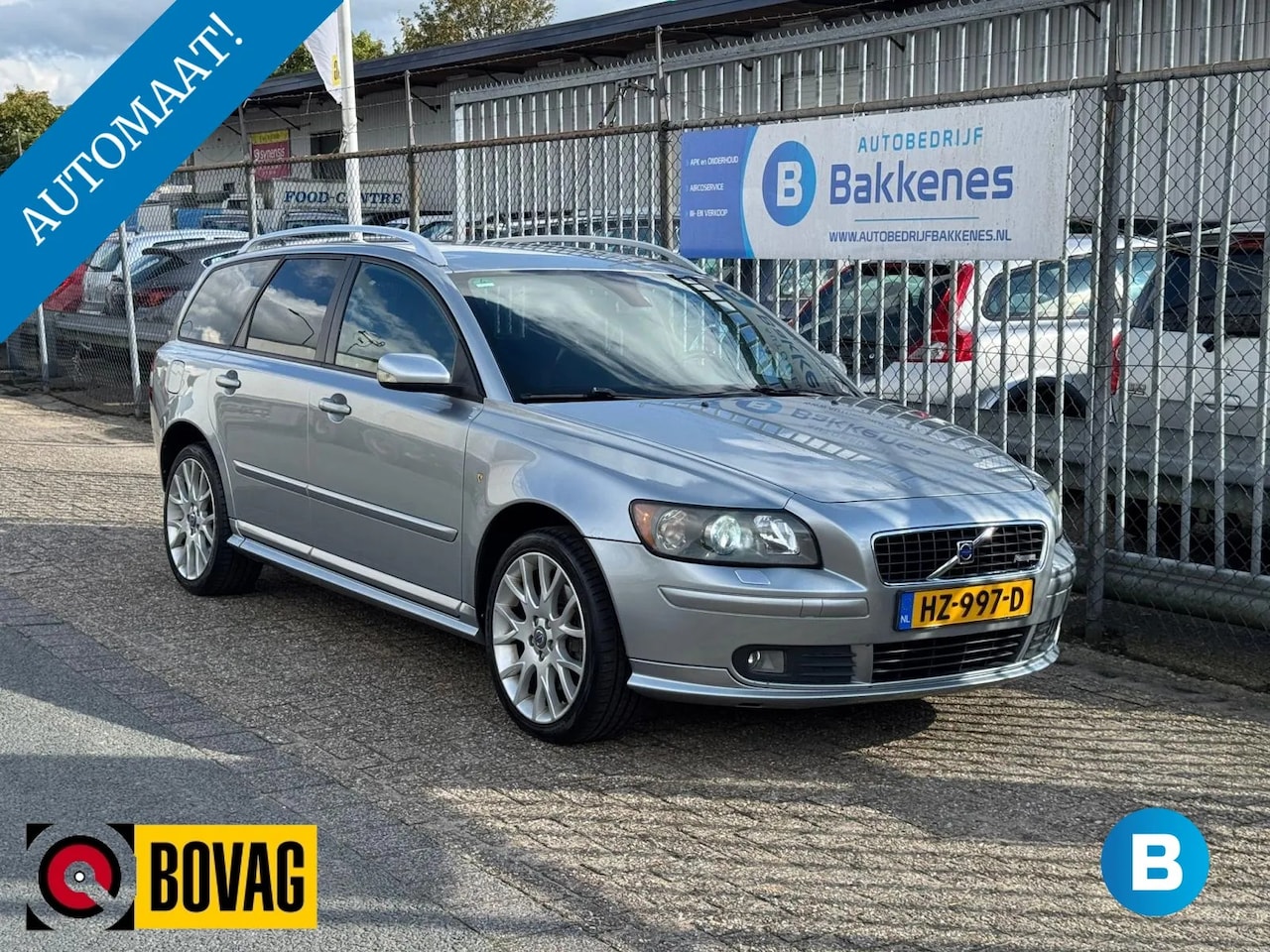 Volvo V50 - 2.5 T5 AWD Kinetic | R-design | Automaat | Trekhaak | Cruise | Airco - AutoWereld.nl