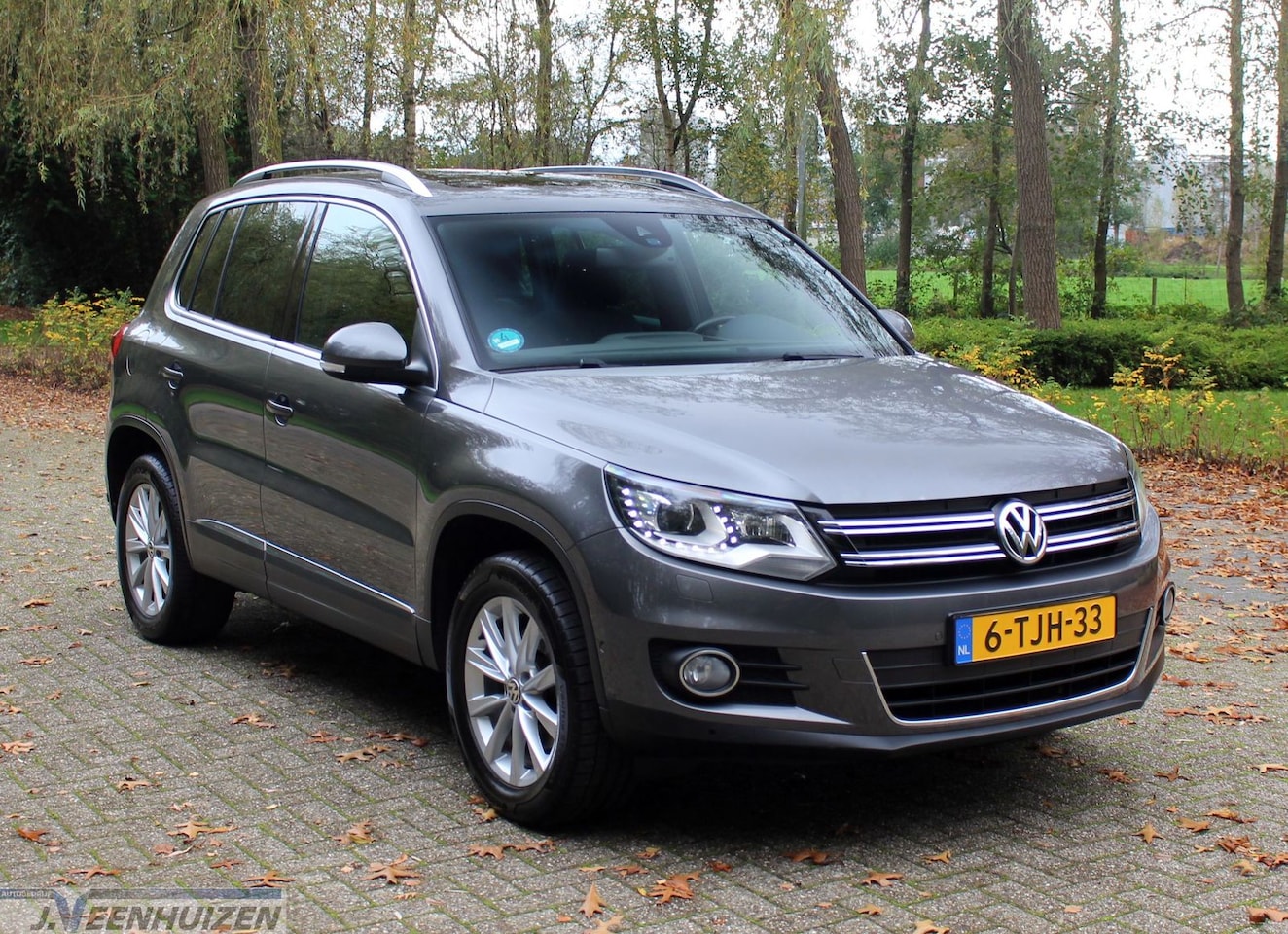 Volkswagen Tiguan - 1.4 TSI Sport&Style | 2014 | PANO | Trekhaak | NAVI | Parkeerhulp ETC - AutoWereld.nl