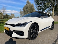 Kia EV6 - GT-Line 77.4 kWh panoramisch dak/20 inch zomer- en winterset