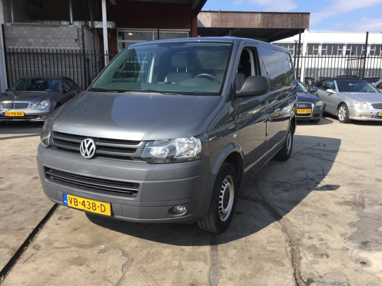 Volkswagen Transporter - 2.0 TDI L1H2 2.0 TDI L1H2 - AutoWereld.nl