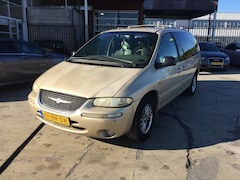 Chrysler Town & Country - 3.4