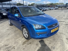 Ford Focus - 1.6-16V First Ed