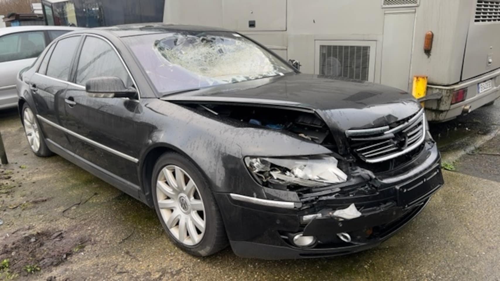 Volkswagen Phaeton - 4.2 V8 5p. 4.2 V8 5p. - AutoWereld.nl