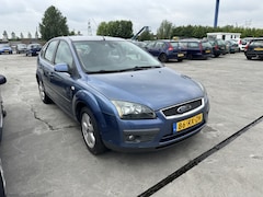 Ford Focus - 1.6-16V Futura