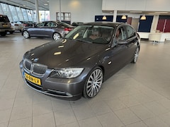 BMW 3-serie - 330i Dynamic Exec