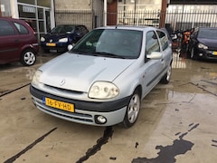 Renault Clio - 1.4-16V RXE