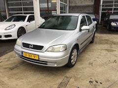 Opel Astra - 1.6-16V Club