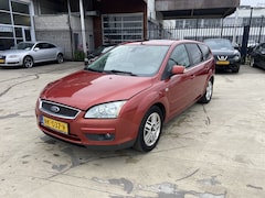 Ford Focus Wagon - 1.6-16V Trend