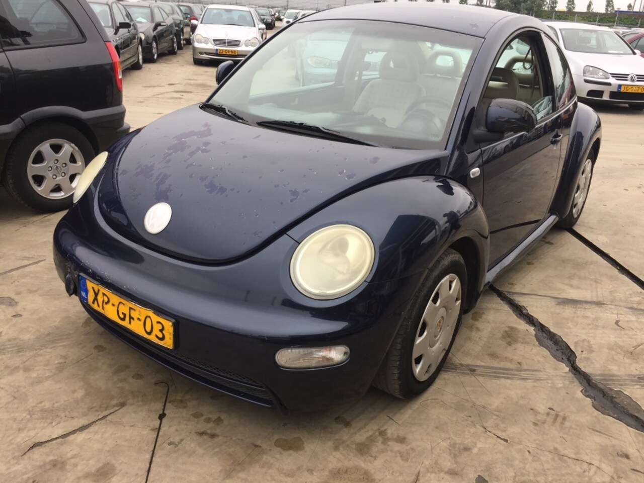 Volkswagen New Beetle - 2.0 Highline 2.0 Highline - AutoWereld.nl