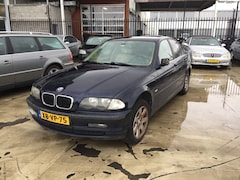 BMW 3-serie - 323i Executive