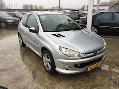 Peugeot 206 - 1.4-16V XT