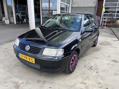 Volkswagen Polo - 1.4 Trendline