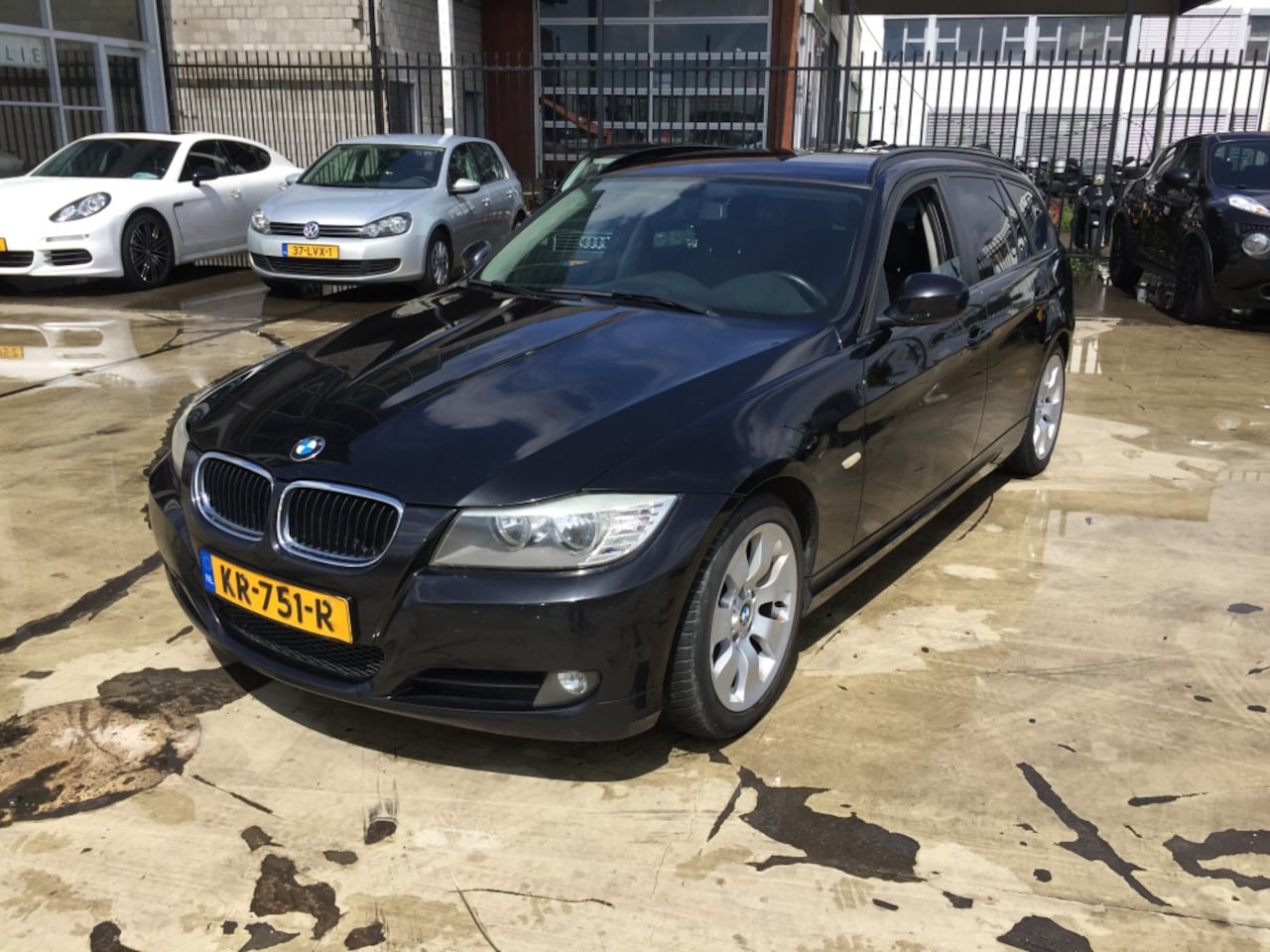 BMW 3-serie Touring - 318d Corp. L. Lux L. - AutoWereld.nl