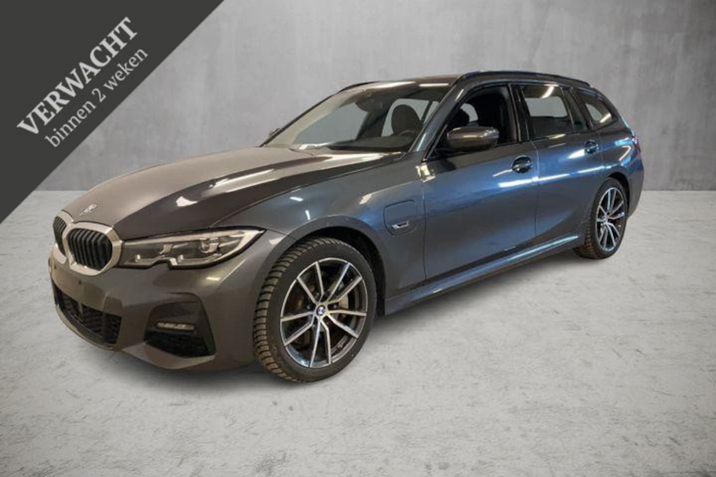 BMW 3-serie Touring - 330e xDrive High Executive | M Sport | Stuurwielverwarming - AutoWereld.nl