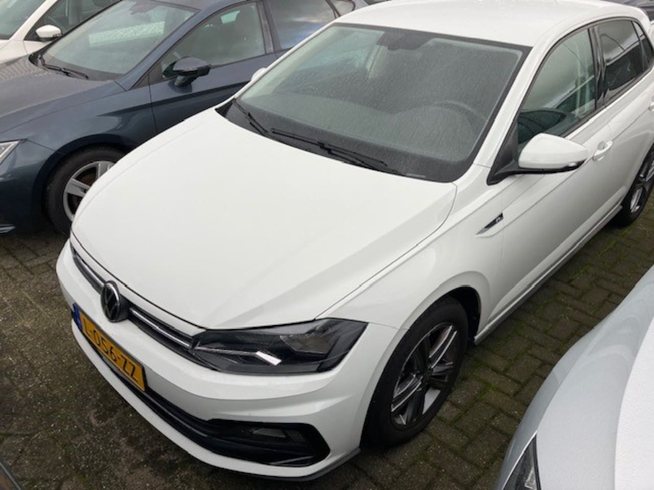 Volkswagen Polo - 1.0 TSI R-Line Edition 96pk | 1e eigenaar | Adaptief cruise control | Navigatie via app | - AutoWereld.nl