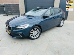 Volvo V40 Cross Country - 1.5 T3 Pol.lux. AUTOM.Pano-dak|Trekhaak|Cruise-Control|Creme Leder|